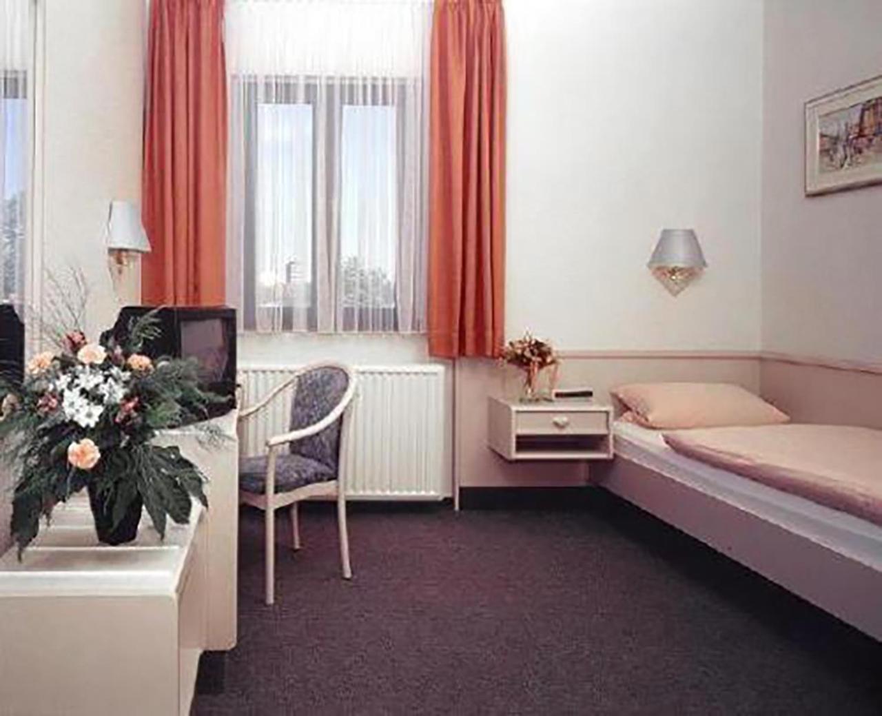 Hotel Skada City Coelln Кёльн Экстерьер фото